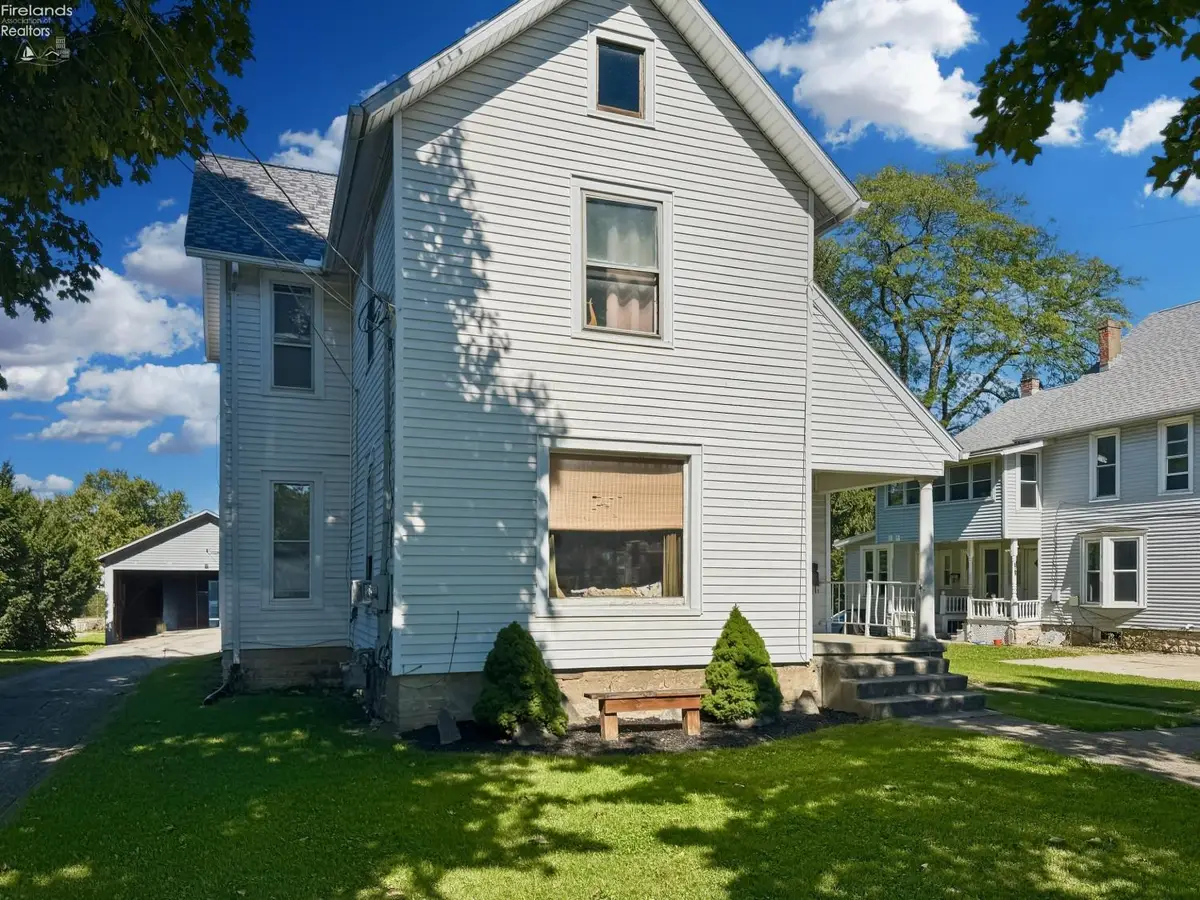 206 Kilbourne Street, Bellevue, OH 44811 - #1