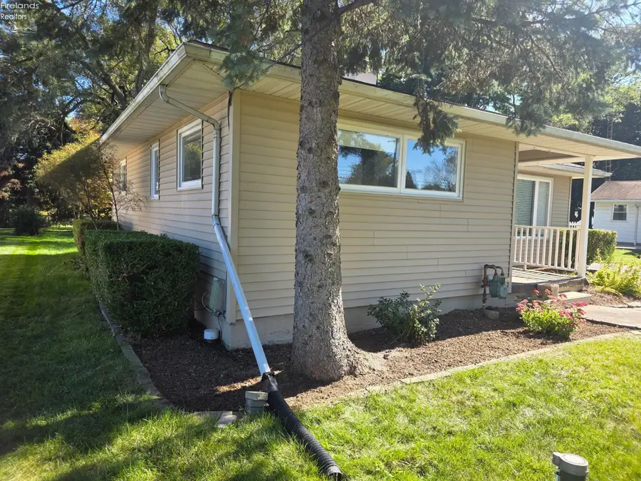 1725 Port Clinton Rd, Fremont, OH 43420 - #2