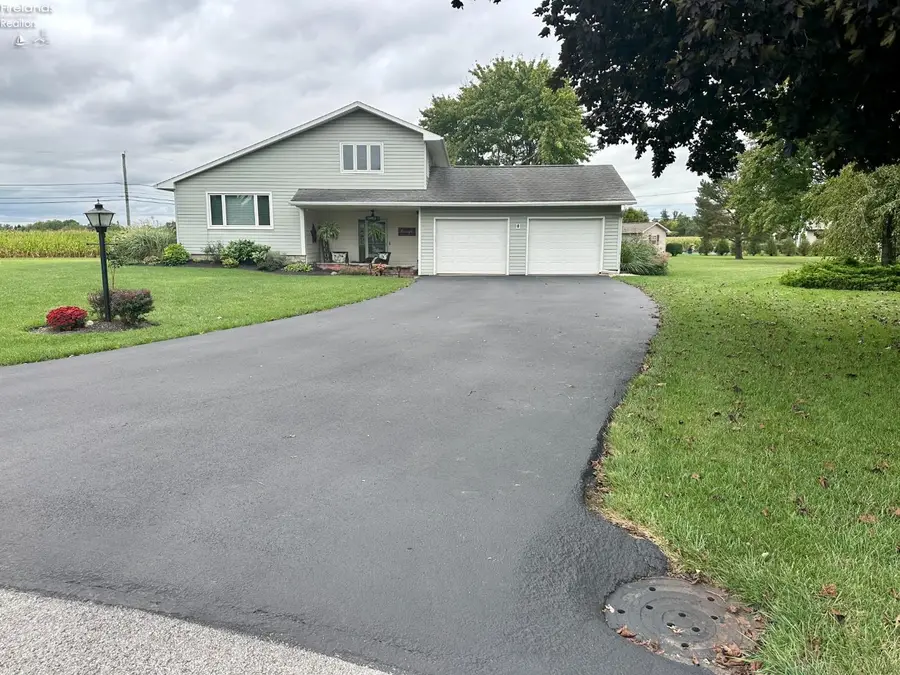 310 Crestview Lane, Tiffin, OH 44883 - #2