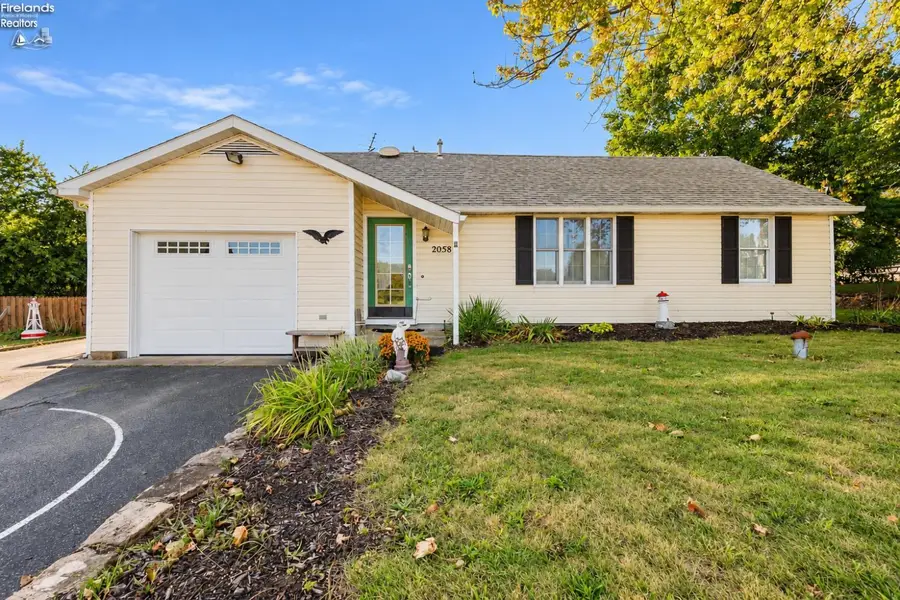 2058 Skyline Drive, Marblehead, OH 43440 - #2