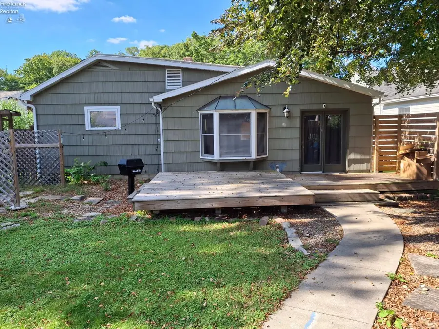 37 Maple Street, Norwalk, OH 44857 - #2