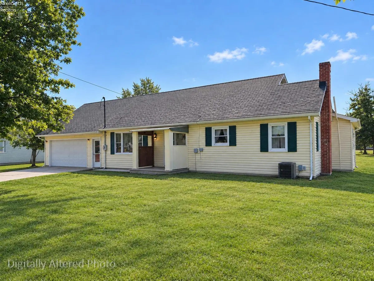 325 Randall Avenue, Bellevue, OH 44811 - #1