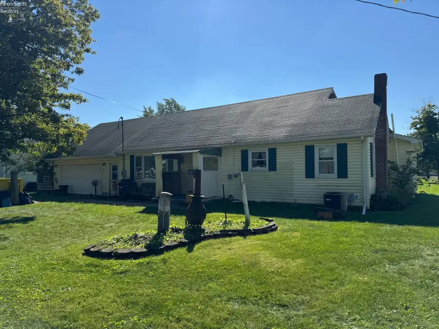 325 Randall Avenue, Bellevue, OH 44811 - #2
