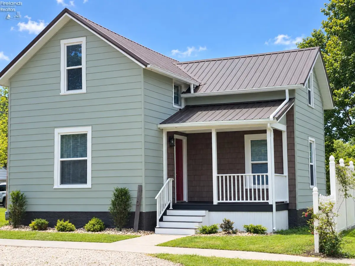 110 E Emerald Street, Willard, OH 44890 - #1