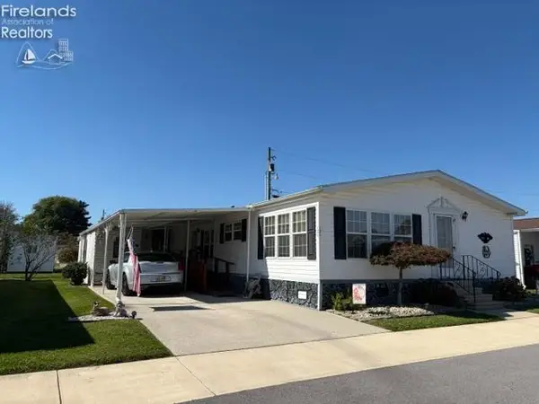 60 N Sr 101 #121, Tiffin, OH 44883
