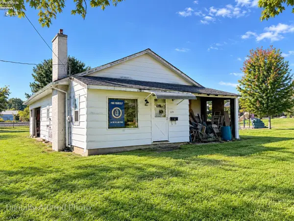 329 Randall Avenue, Bellevue, OH 44811
