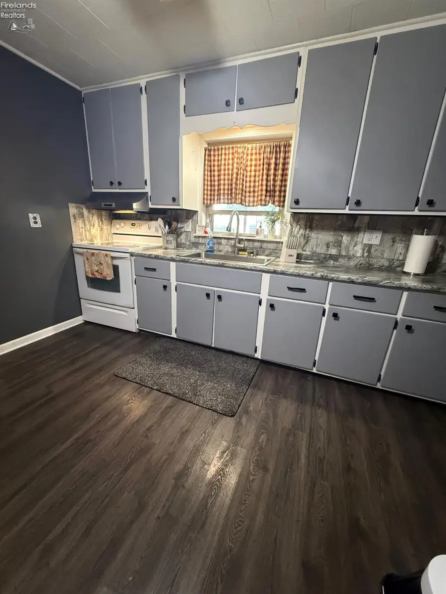 419 East Stevenson, Gibsonburg, OH 43431 - #3