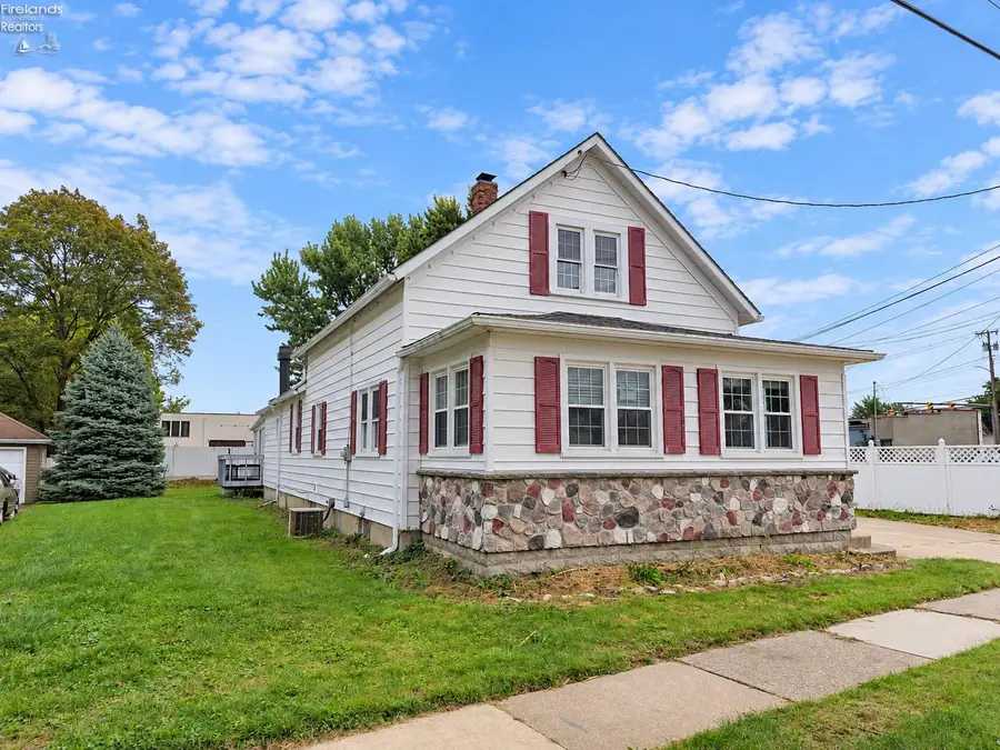 1506 Mckinley Street, Sandusky, OH 44870 - #2