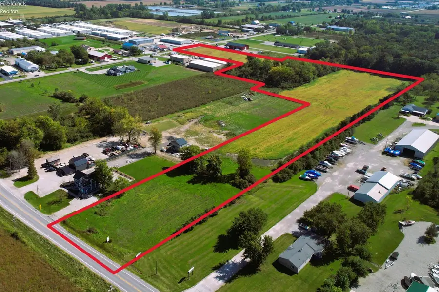 5216 E Harbor Road, Port Clinton, OH 43452 - #2