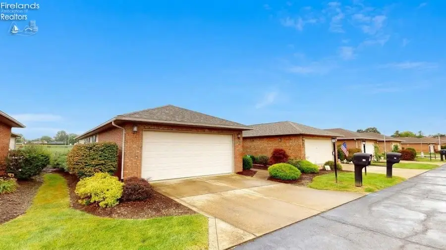 20 Wedgewood Drive, Willard, OH 44890 - #2