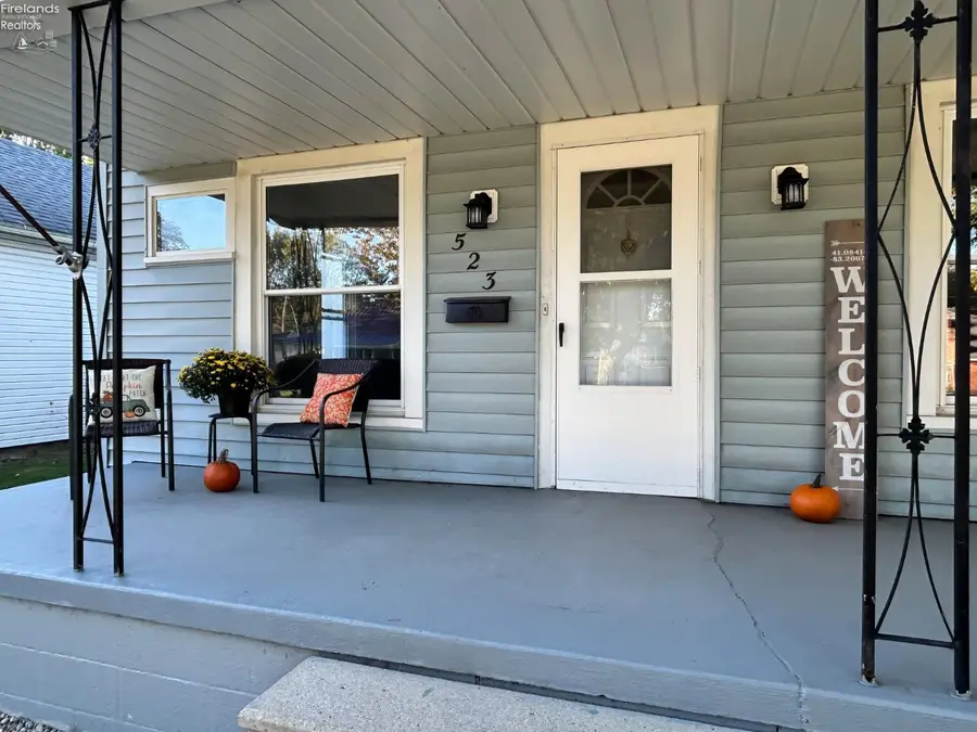 523 W North Street, Fostoria, OH 44830 - #3