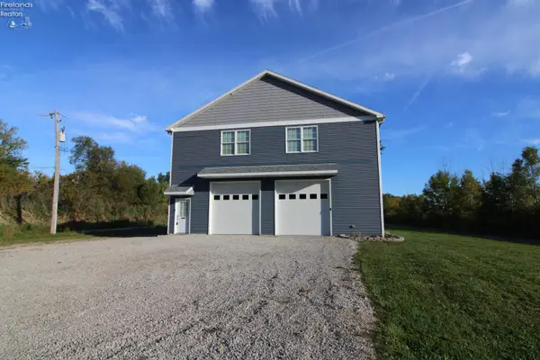3255 W Lakeshore Drive, Port Clinton, OH 43452