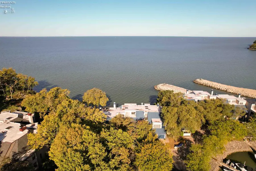4290 Marin Boulevard #C, Port Clinton, OH 43452 - #2