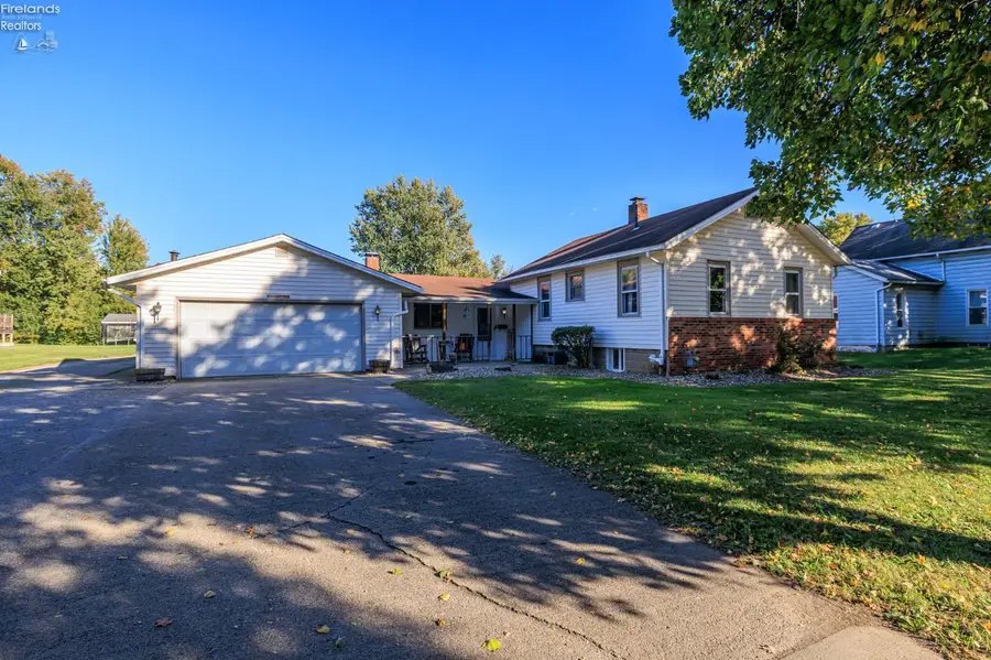 232 Barker Street, Wellington, OH 44090 - #2