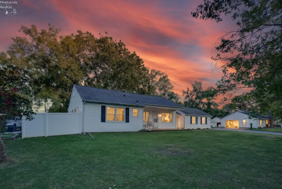 5011 Leavitt Road, Lorain, OH 44053 - #1