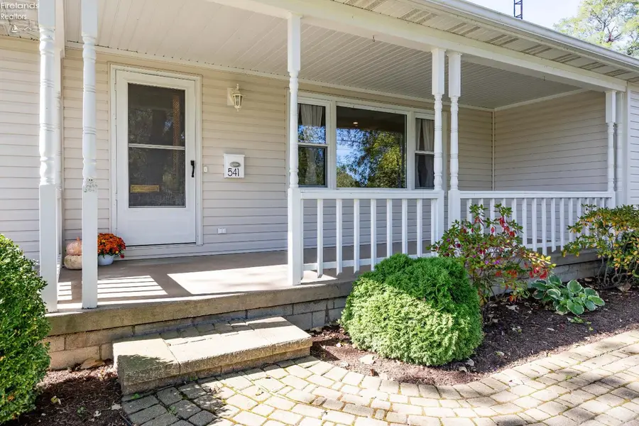 541 Lincoln Avenue, Huron, OH 44839 - #3