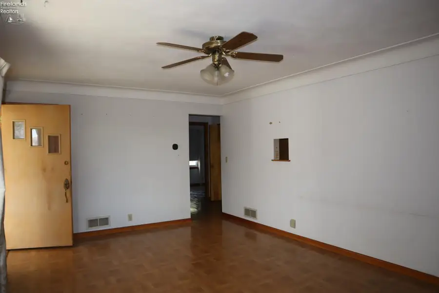 3706 Old Railroad Road, Sandusky, OH 44870 - #3