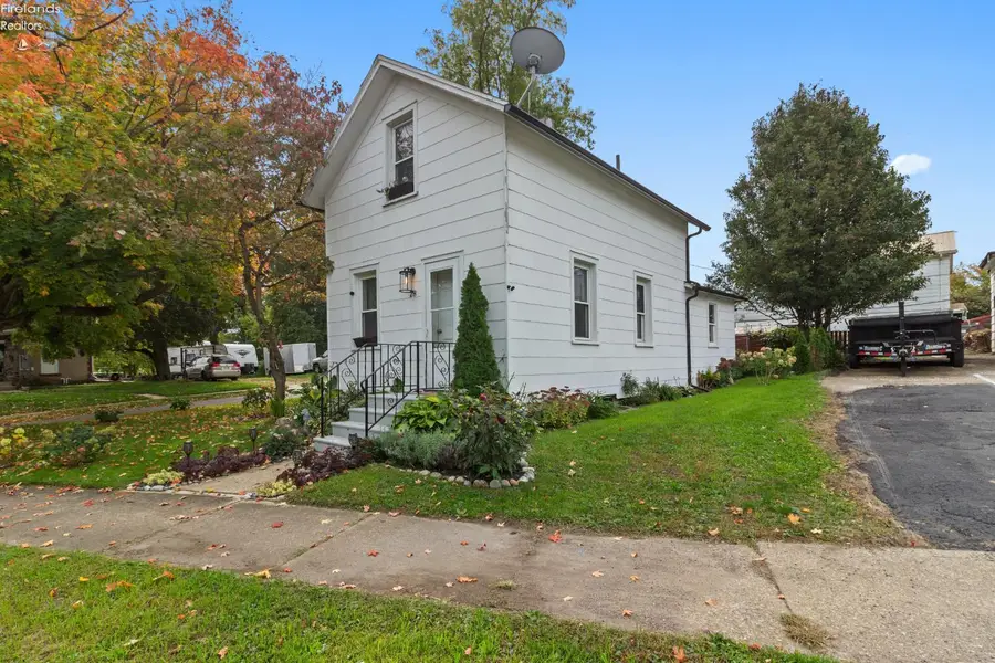 28 Woodlawn Avenue, Norwalk, OH 44857 - #3