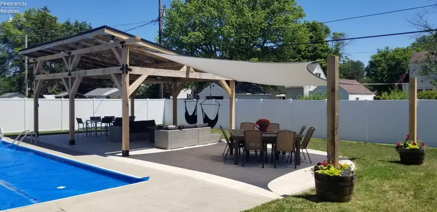 315 S Collinwood Boulevard, Fremont, OH 43420 - #3