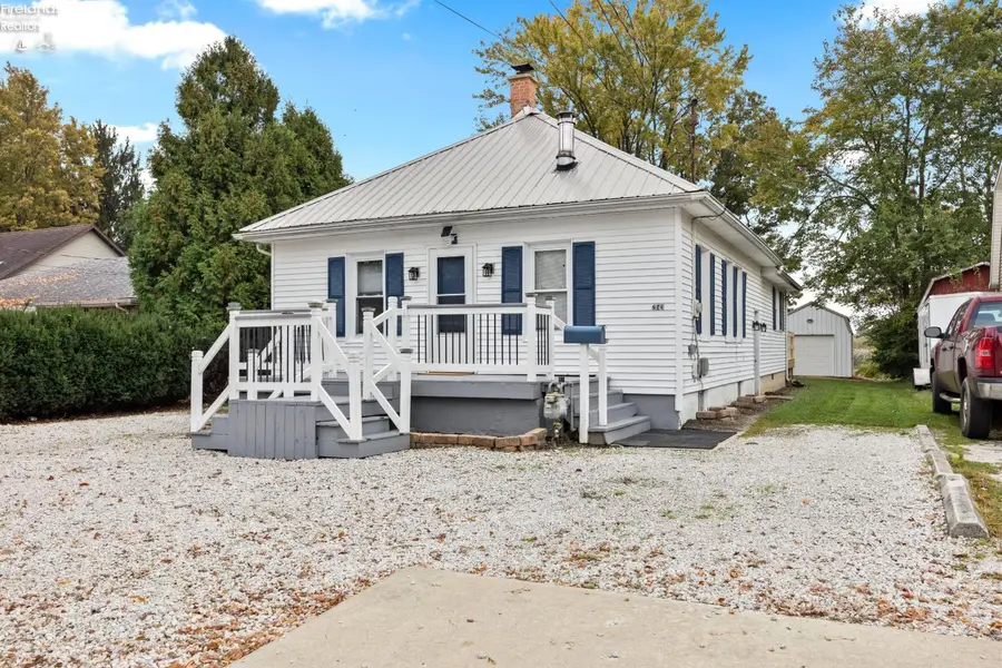 253 Portage Street, Oak Harbor, OH 43449 - #3