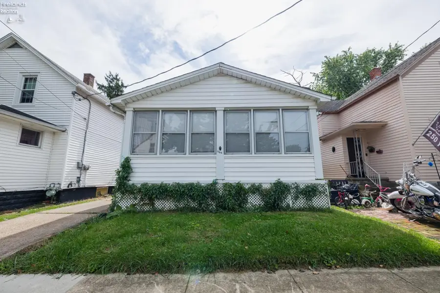 506 Dewey Street, Sandusky, OH 44870 - #2