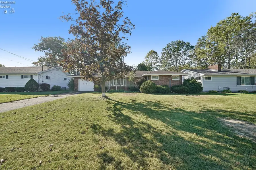 1409 W 40th Street, Lorain, OH 44053 - #2