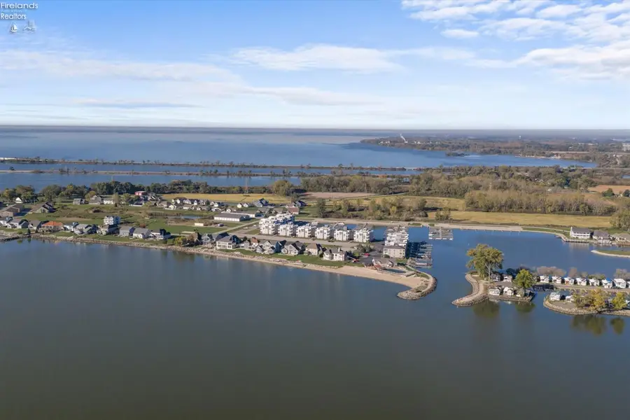2721 S Harbor Bay Drive #1232, Marblehead, OH 43440 - #2