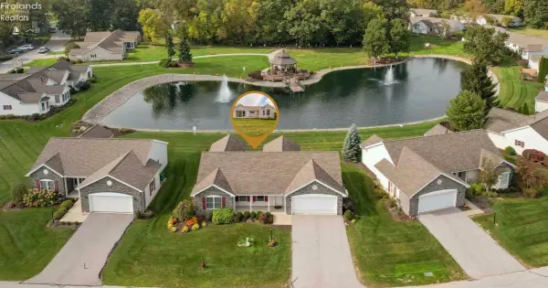 771 N Vineyard Circle, Port Clinton, OH 43452