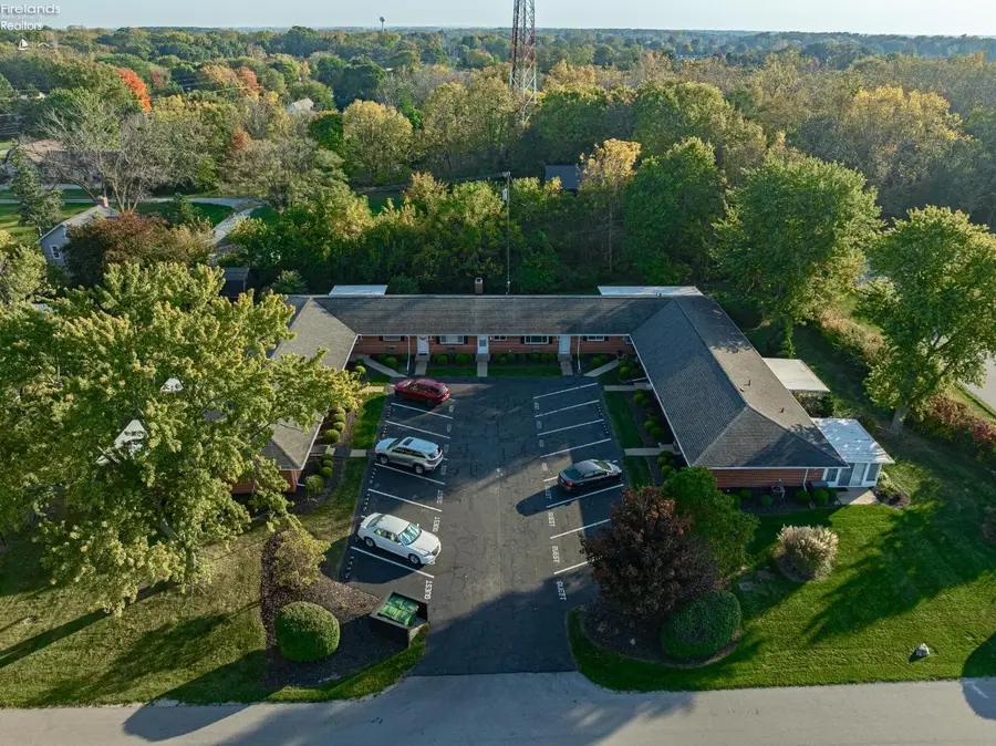 4622 E Catawba Woods Road, Port Clinton, OH 43452 - #2