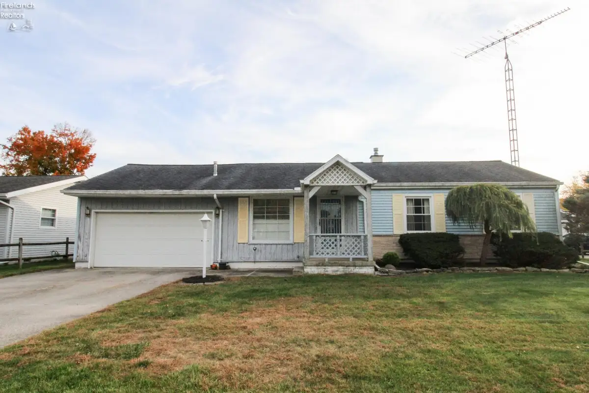 4165 Fox Avenue, Clyde, OH 43410 - #1