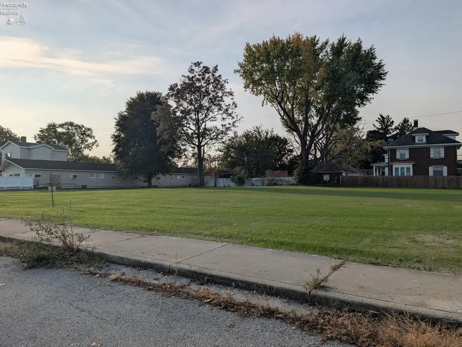 901 E State Street, Fremont, OH 43420 - #3