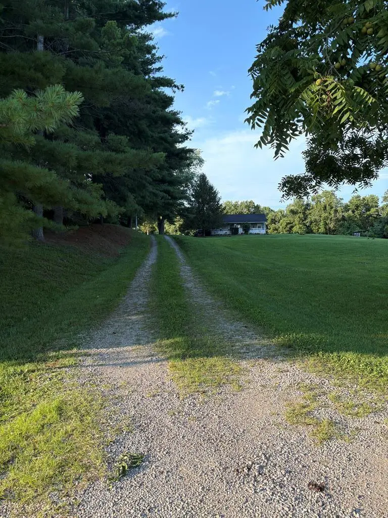 1692 Dutch Ridge Rd., Sciotoville, OH 45662 - Image #2