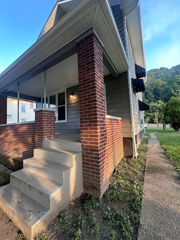 3167 Walnut St, Portsmouth, OH 45662 - #2