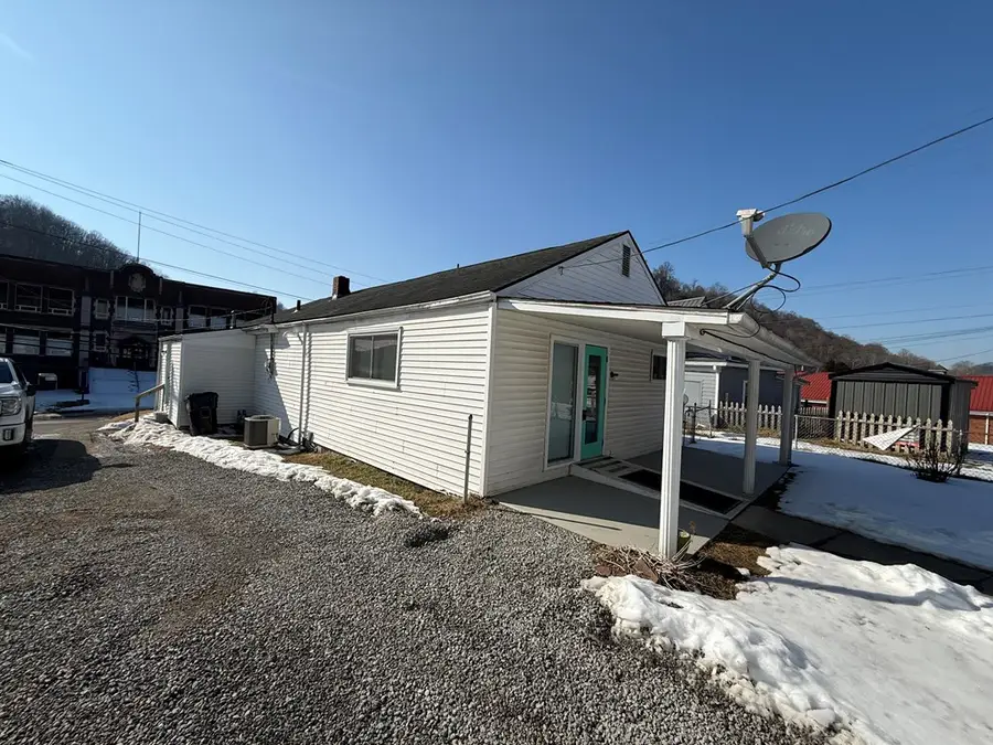 1612 Harrisonville Ave.., Portsmouth, OH 45662 - #2