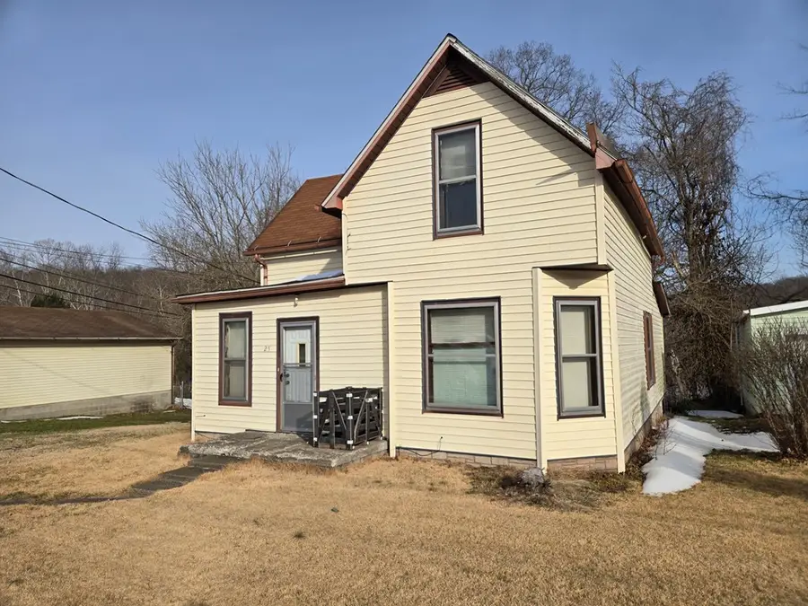 25 Hulet St., McDermott, OH 45652 - #2