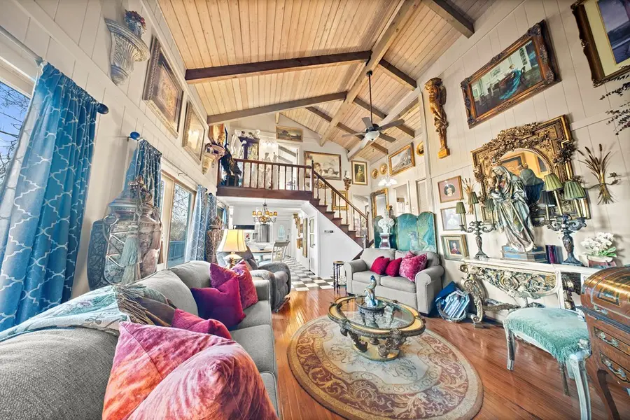 2307 Hillcrest Rd., Ashland, KY 41101 - #3