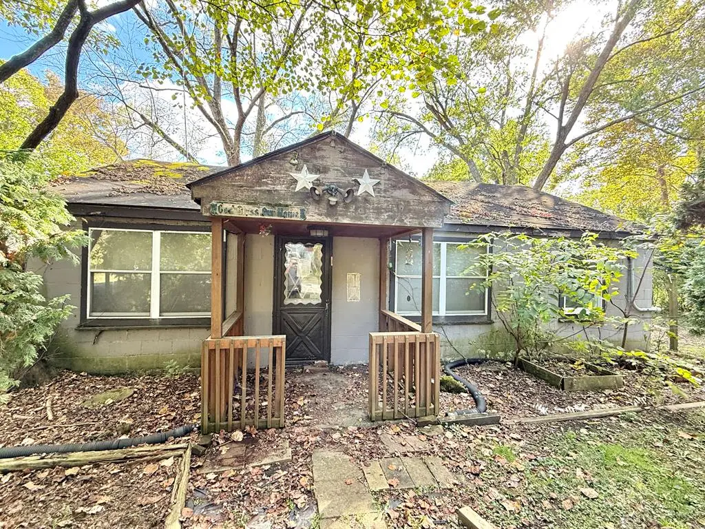 5 W Coffman Street, Jackson, OH 45640 - #1