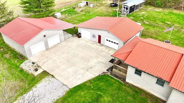 102 Eckhart, Minford, OH 45648