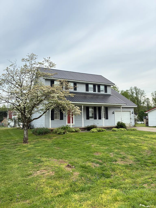 93 4th St, South Shore, KY 41175