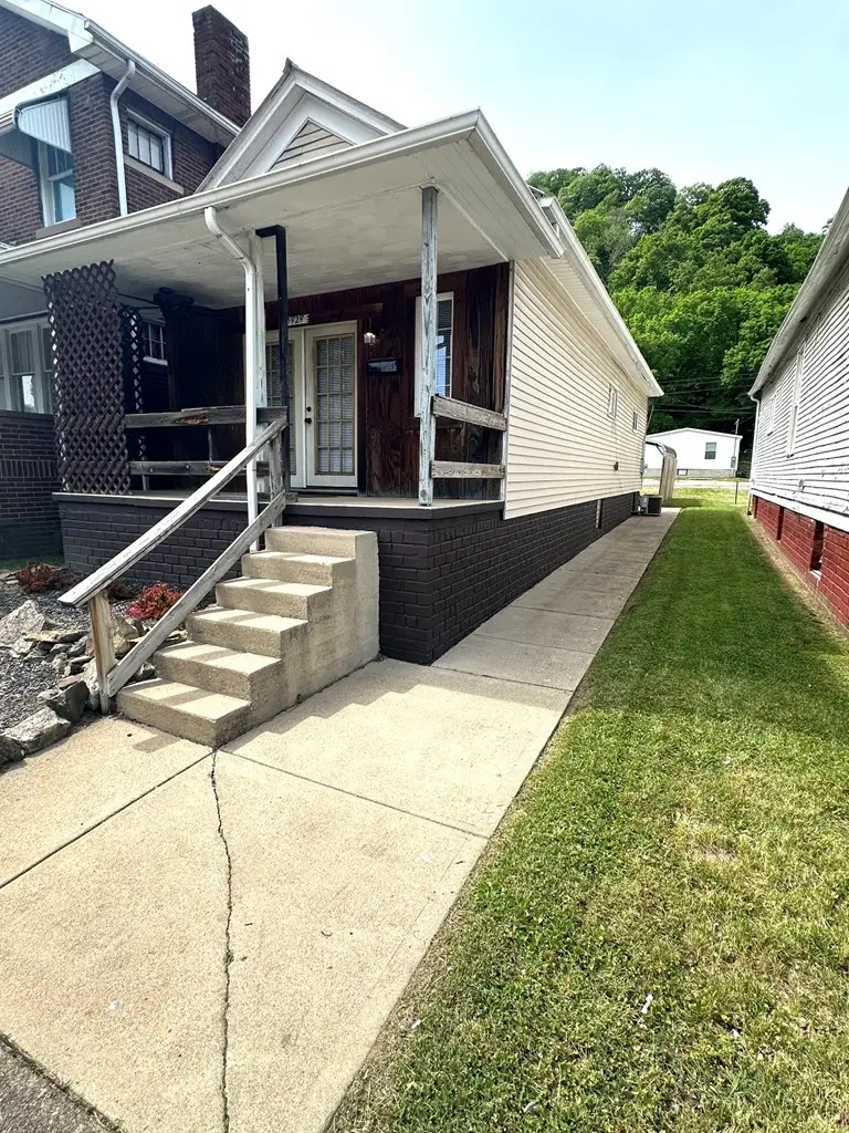 3929 Rhodes Avenue, New Boston, OH 45662 - #2