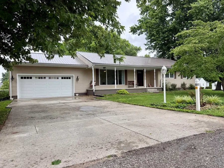 60 8th Street, South Shore, KY 41175 - #2