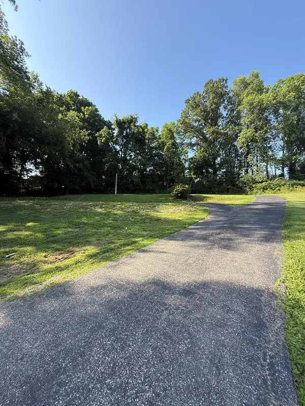 410 W Nunley, Ashland, KY 41102