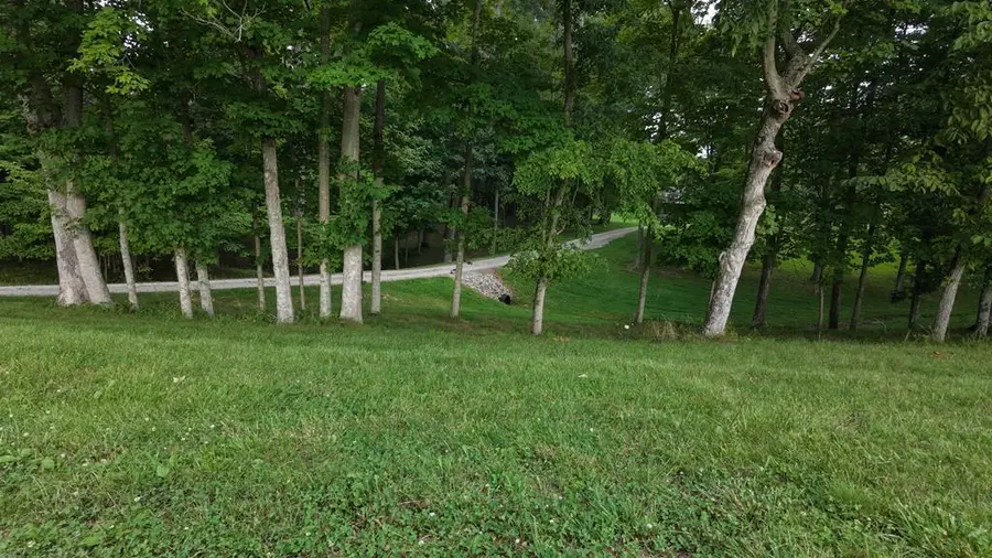 226 Greenwood Dr., Lucasville, OH 45648 - #3