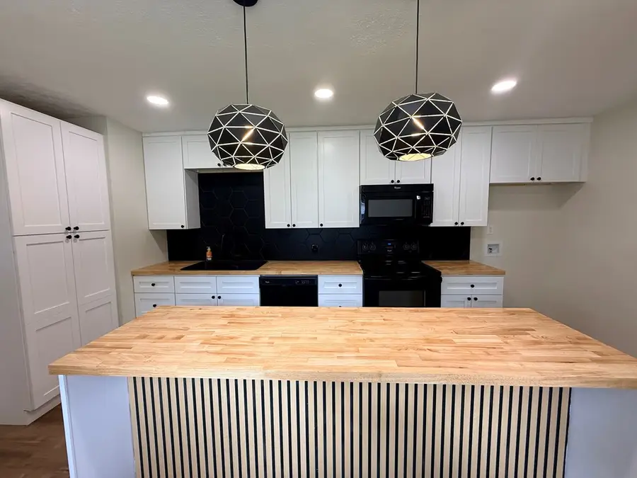 2445 Edgewood Dr., Portsmouth, OH 45662 - #2