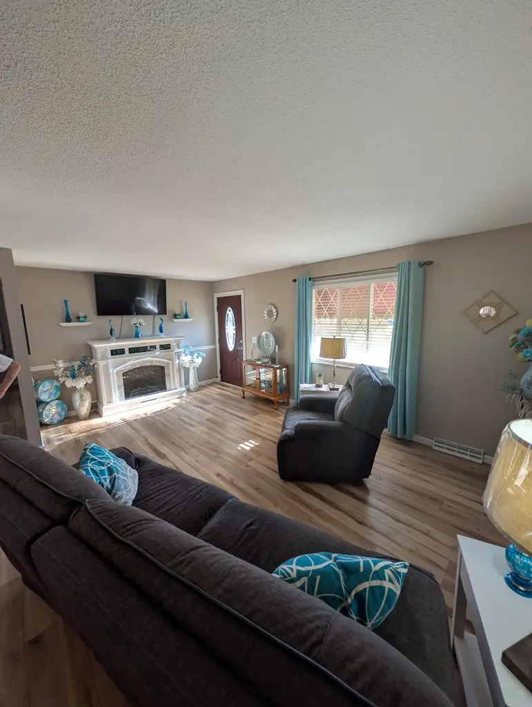 1990-A Shela Blvd., Portsmouth, OH 45662 - #3