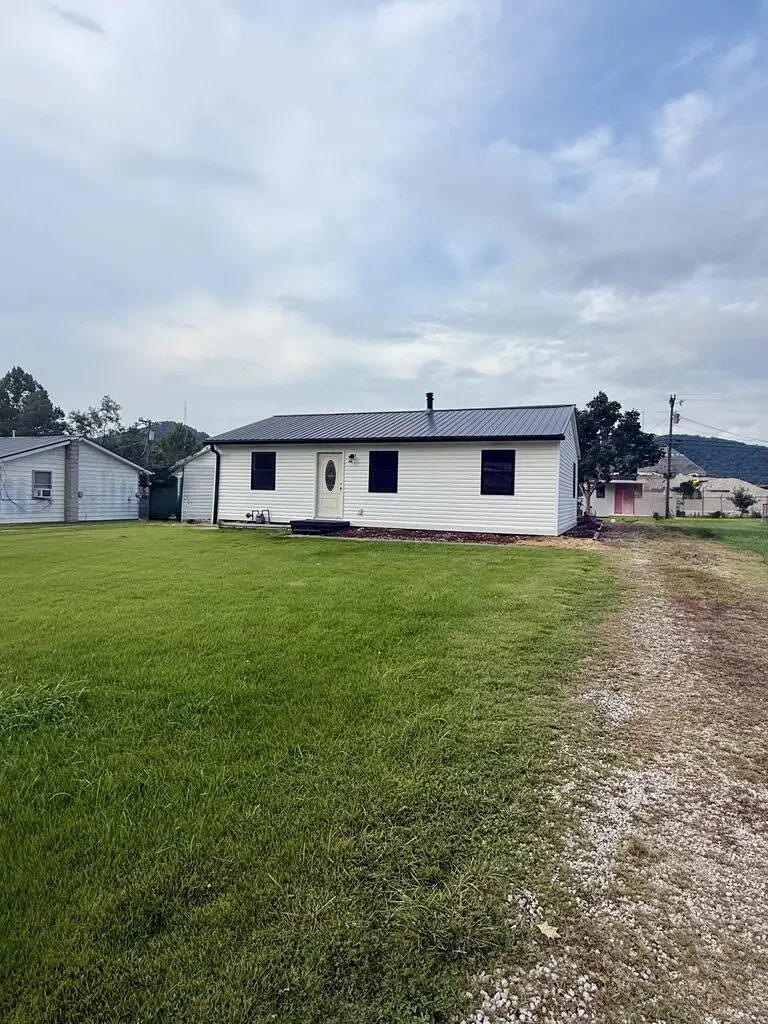 72 Green Valley Rd, Vanceburg, KY 41179 - #1