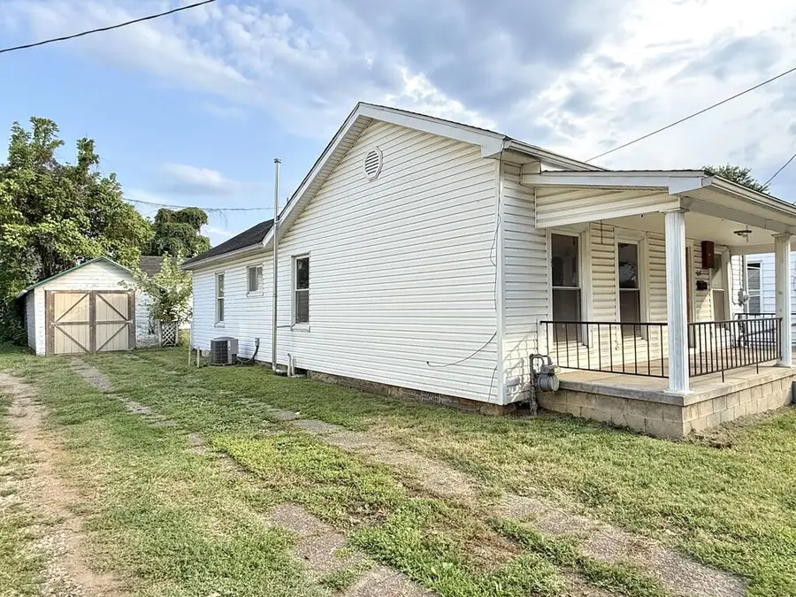 657 3rd Ave, Gallipolis, OH 45631 - #2