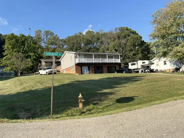 15 Lakewood Dr., Lucasville, OH 45648