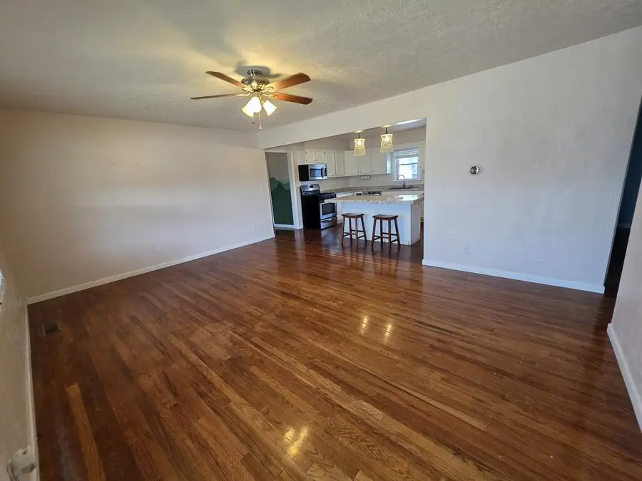 607 E. Third St, South Point, OH 45680 - #3