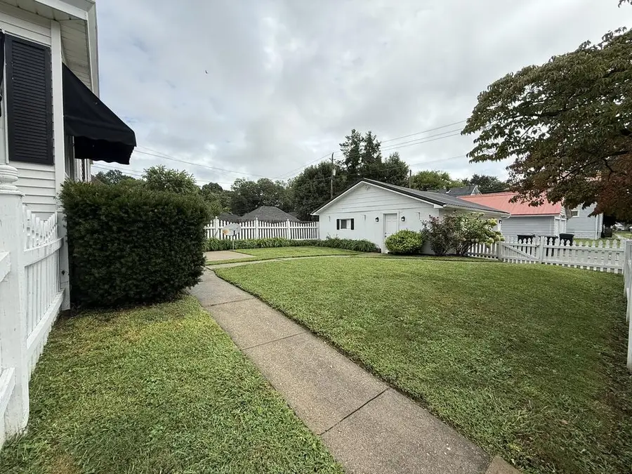 1904 Hutchins St, Portsmouth, OH 45662 - #3